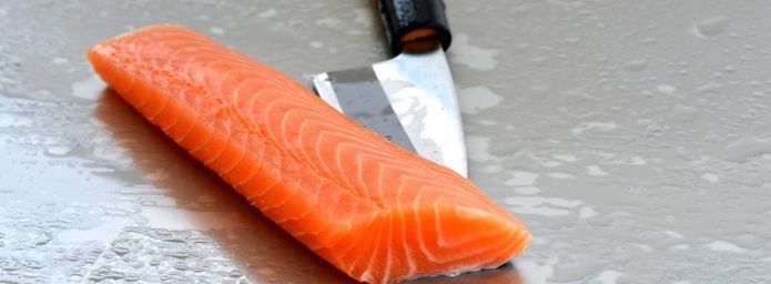 D - SAUMON FUMÉ FILET DE 200g . 4 paquets de 200g