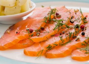 F - SAUMON MARINÉ (GRAVAD) PRÉTRANCHÉ. 4 paquets de 250g